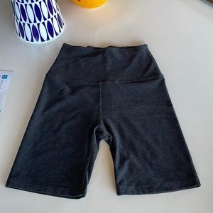 Beyond Yoga - Spacedye High Waisted Biker Short in black